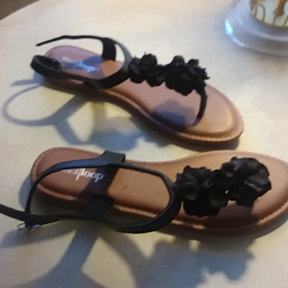 Sandals - Picture 3 of 3